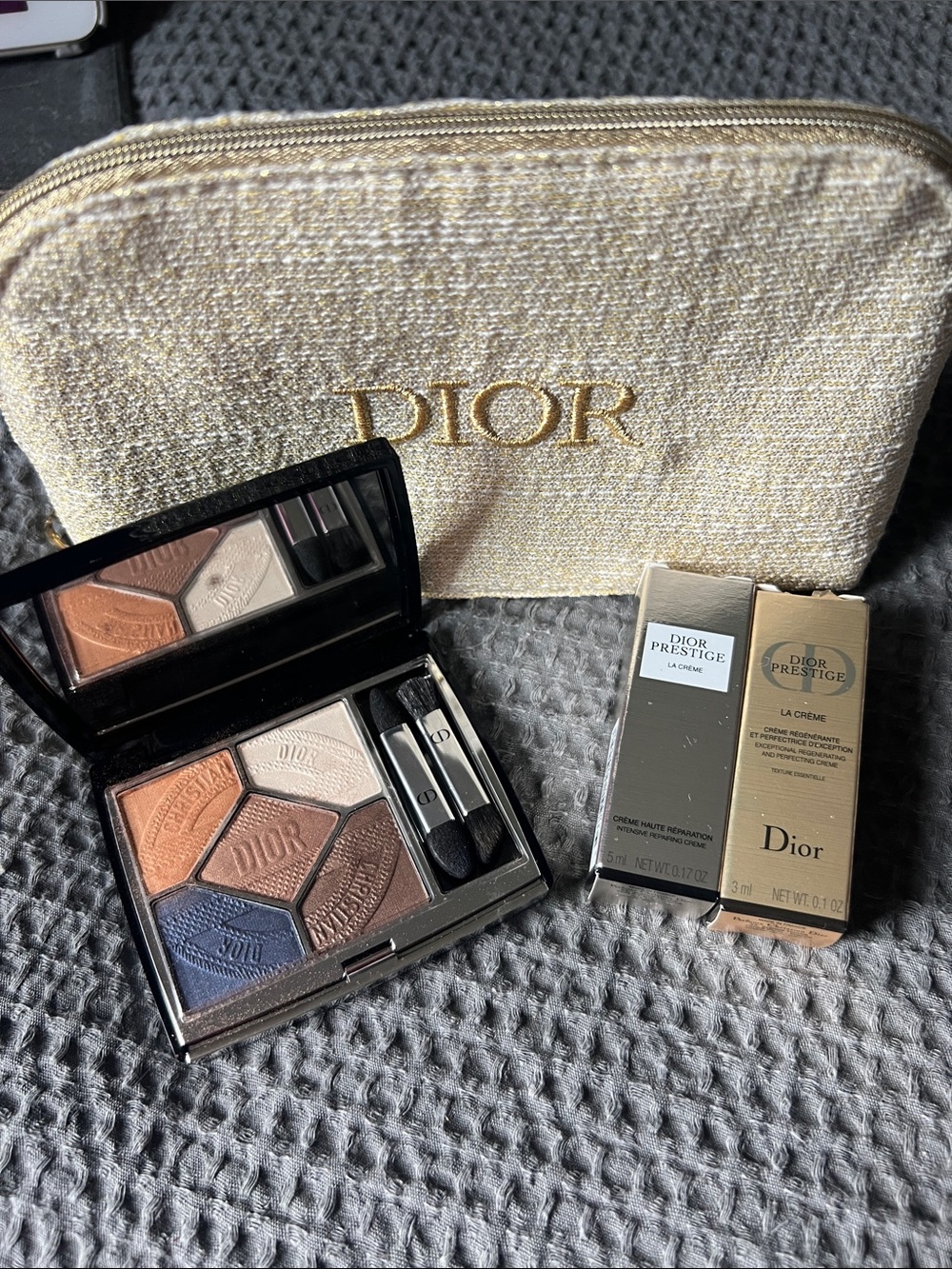 Dior 5-Color Eyeshadow Palette with Gold Cosmetic Pouch
